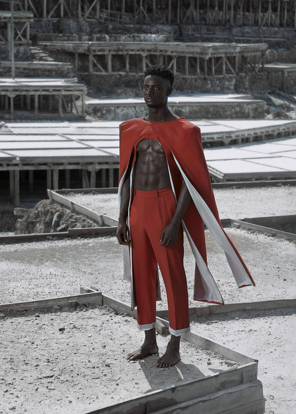 Diseño: Judit Matas Font. Videógrafa: María Zabala. Modelos: Berly Matansio y Gilbert Kosi. Estilista: Cristina Moyano. Maquilladora: Alba Herrera. Asistente de estilismo: Ibai Lobato. Asistente de fotografía: Aingeru Carrera.