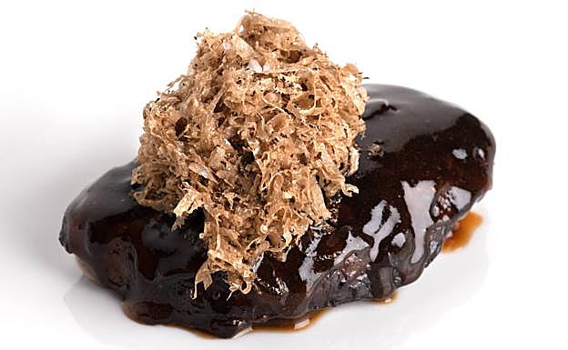 Carrillera de cerdo de Arturo Sánchez con trufa.