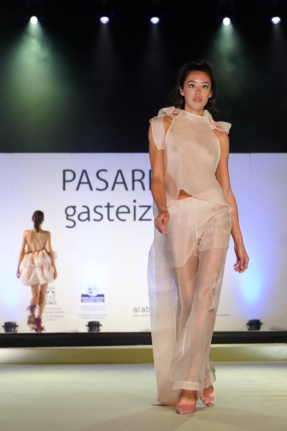 Fotos: El mirandés Marcos Villafruela engancha en la Pasarela Gasteiz On