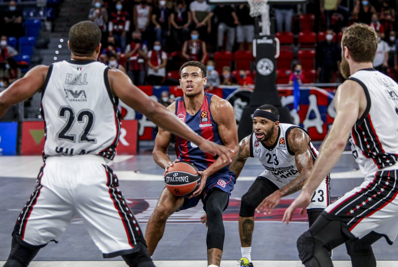 Fotos: Las mejores imágenes del Baskonia - Milano