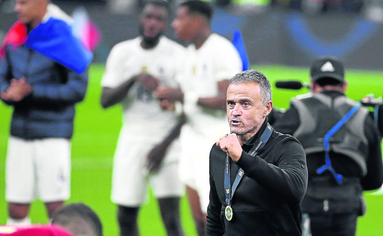 Luis Enrique, tras recibir la medalla de plata en la final de la Liga de Naciones. 