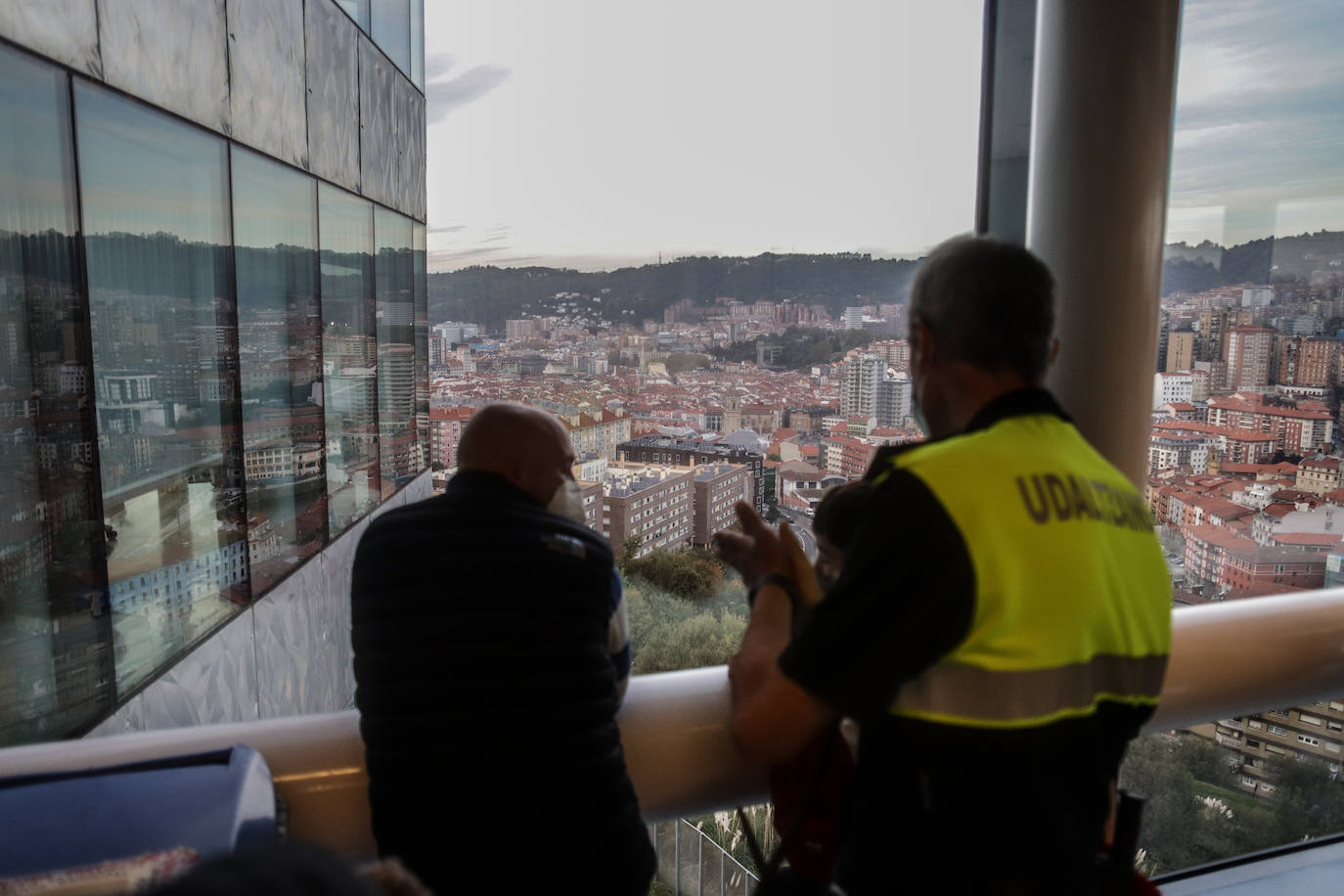 Comisaría y Parque de Bomberos de Miribilla.