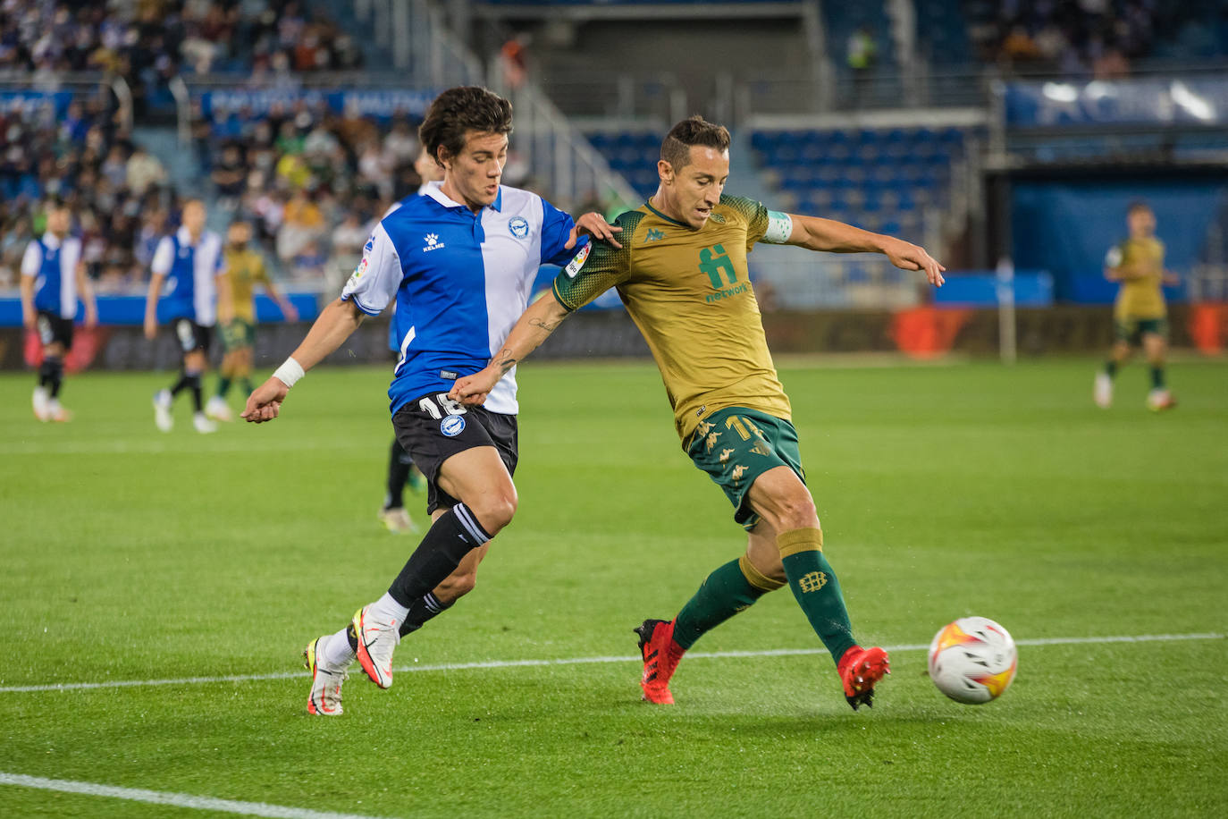 Fotos: Las mejores imágenes del Alavés - Betis