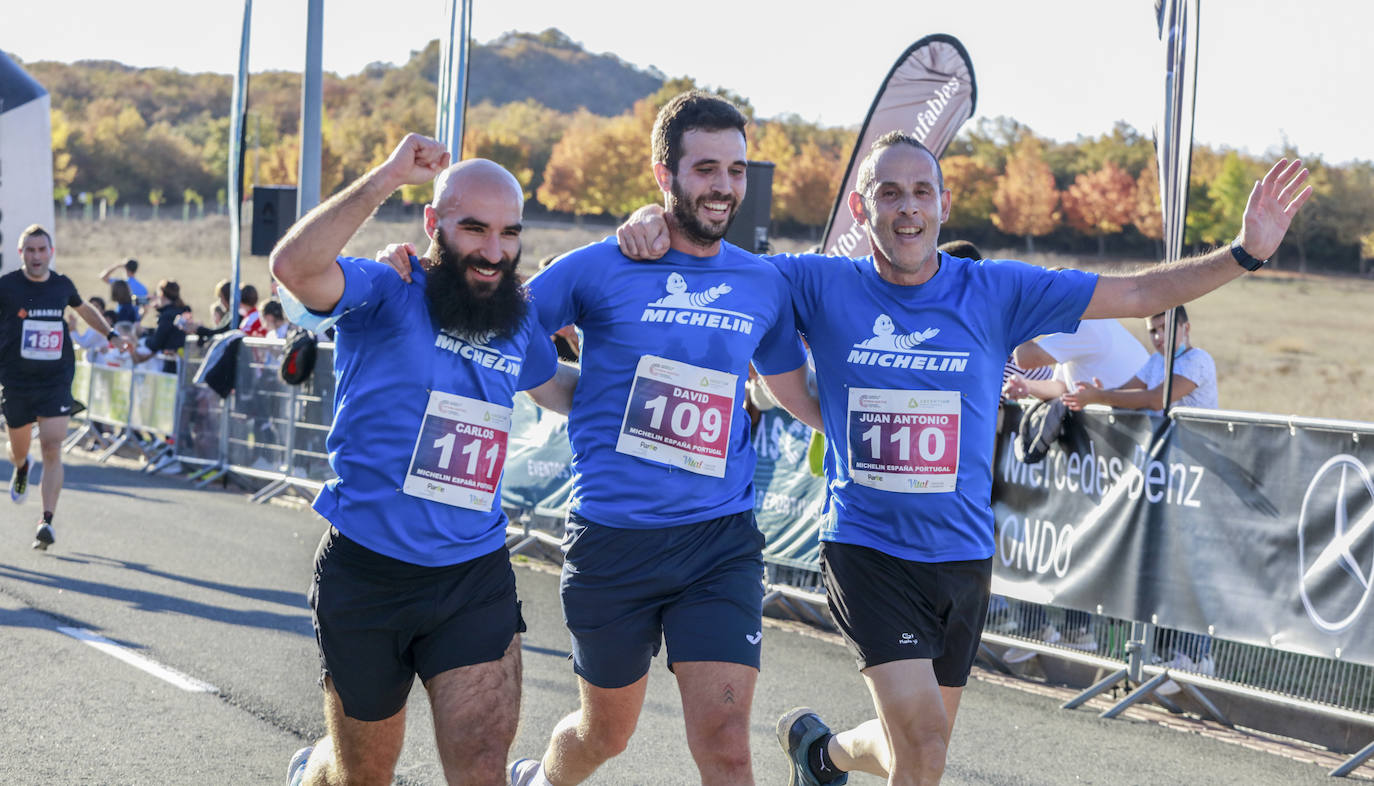 Fotos: Osakidetza gana en número la Carrera de Empresas