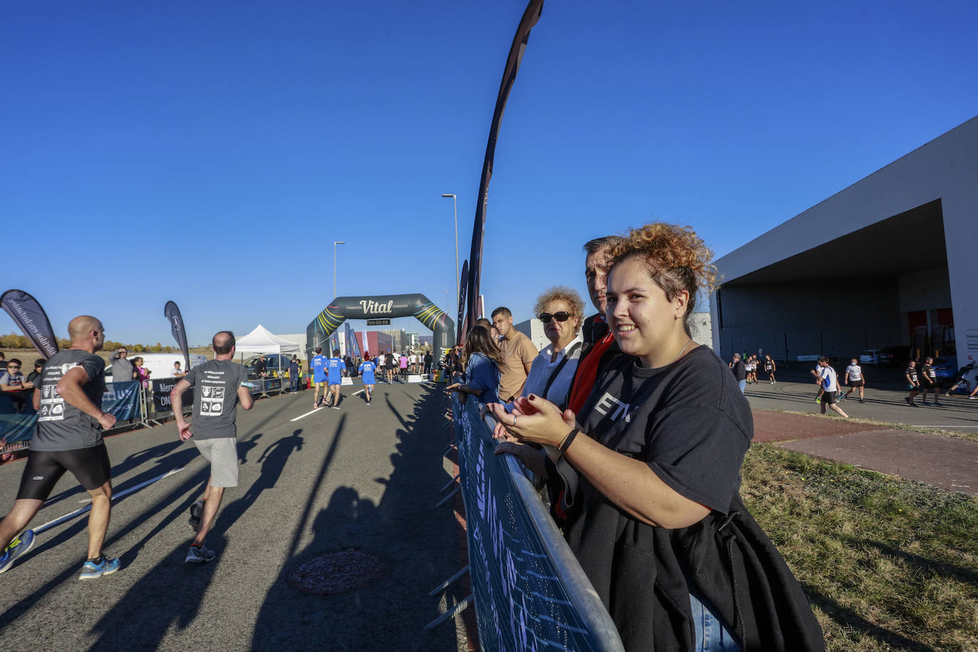 Fotos: Osakidetza gana en número la Carrera de Empresas