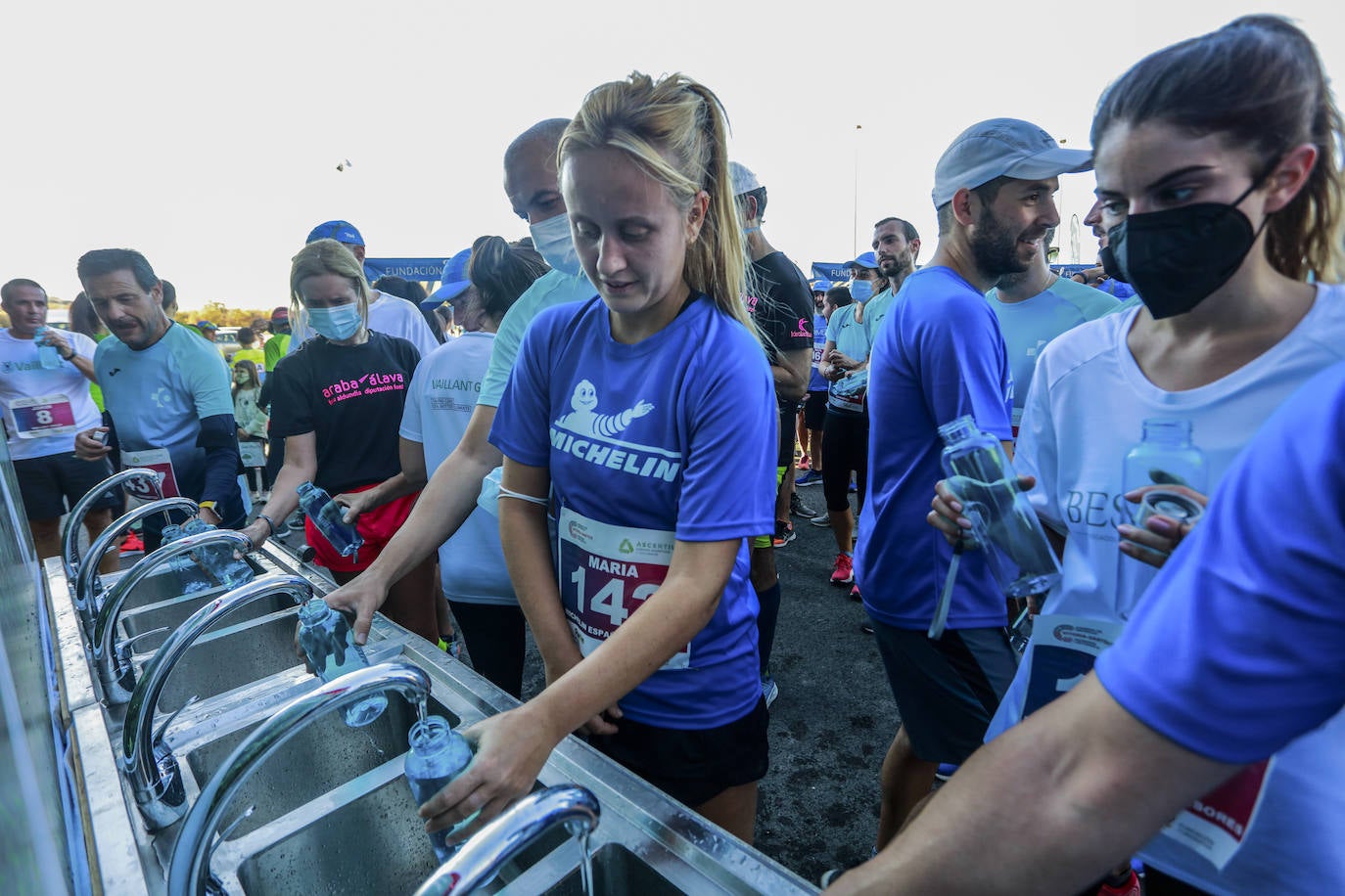 Fotos: Osakidetza gana en número la Carrera de Empresas