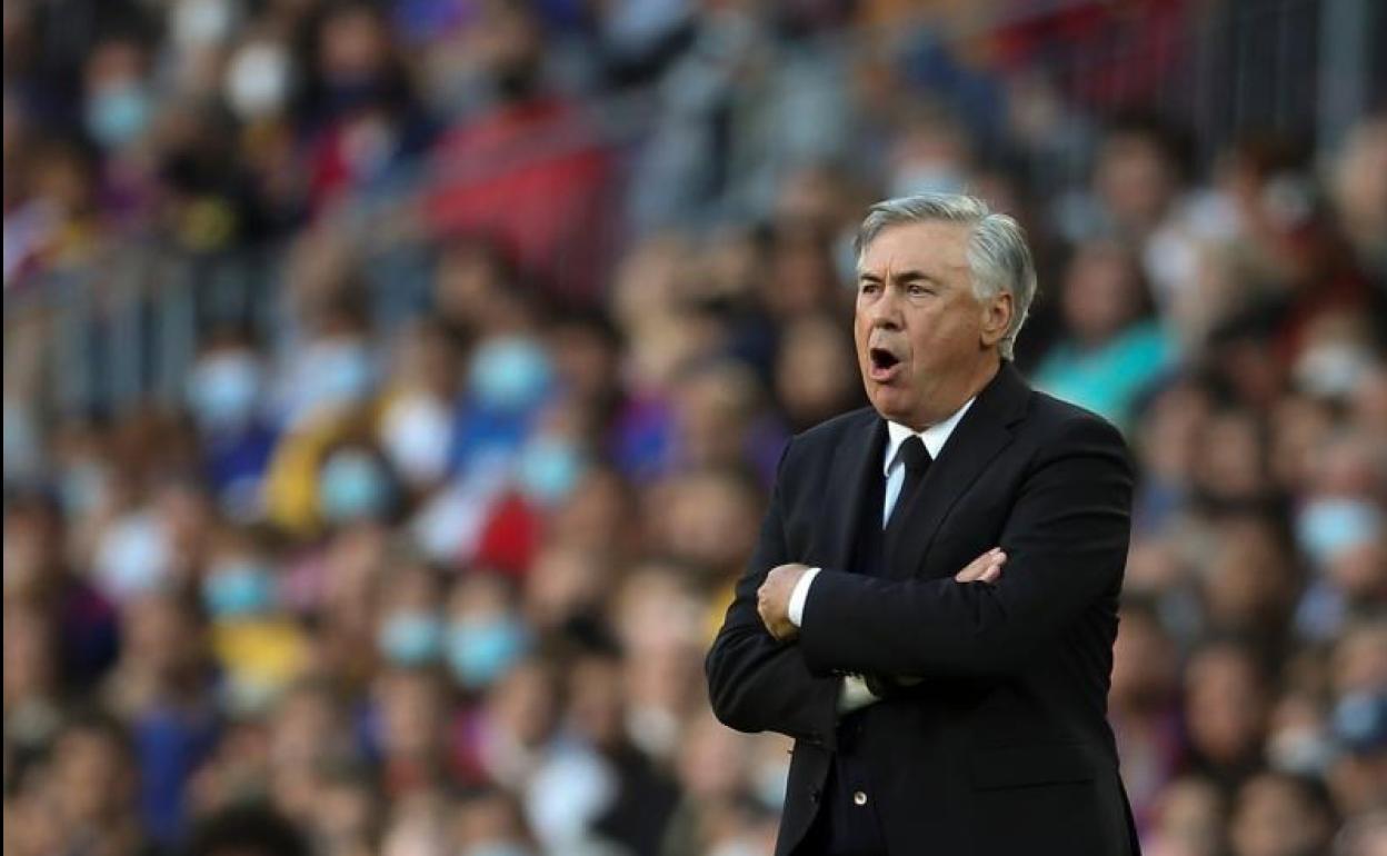 Carlo Ancelotti, durante el clásico. 