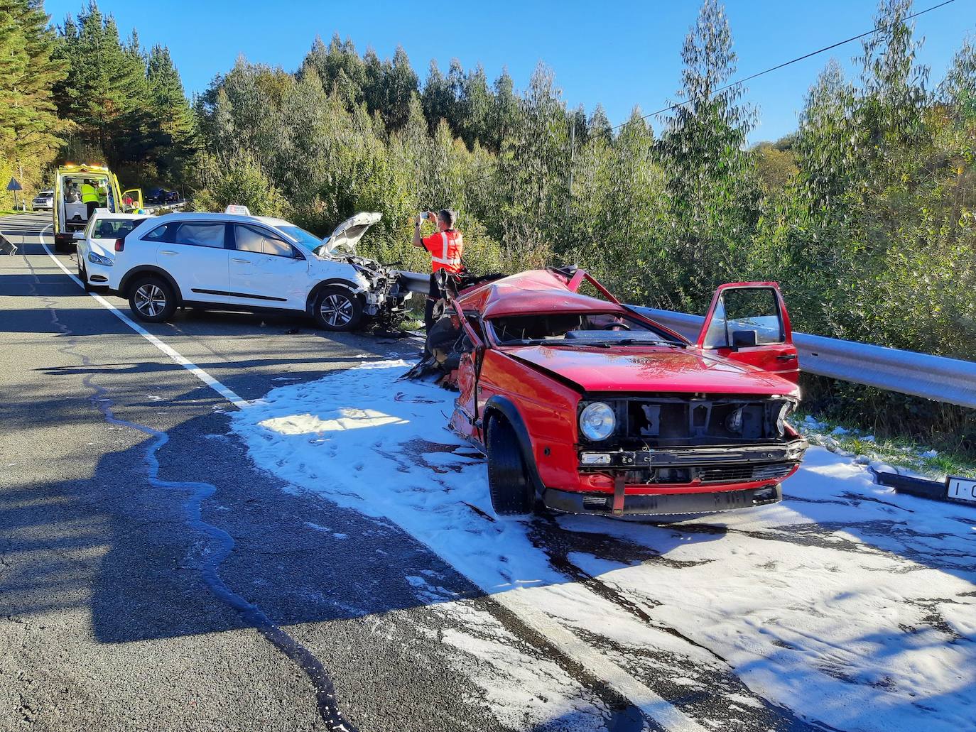 Un Conductor Herido En La Subida A Altube Tras Un Choque Frontal Entre ...