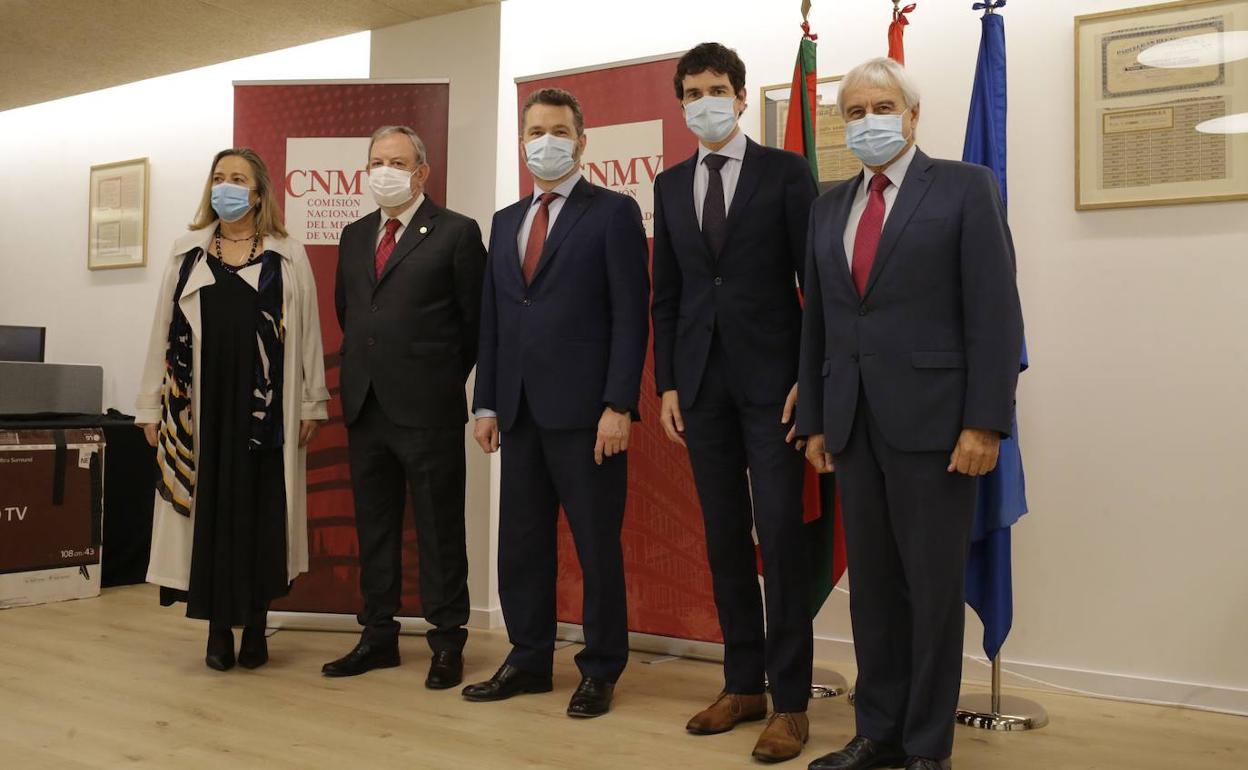 La CNMV llega a Bilbao para dar servicio a una «vibrante» comunidad financiera