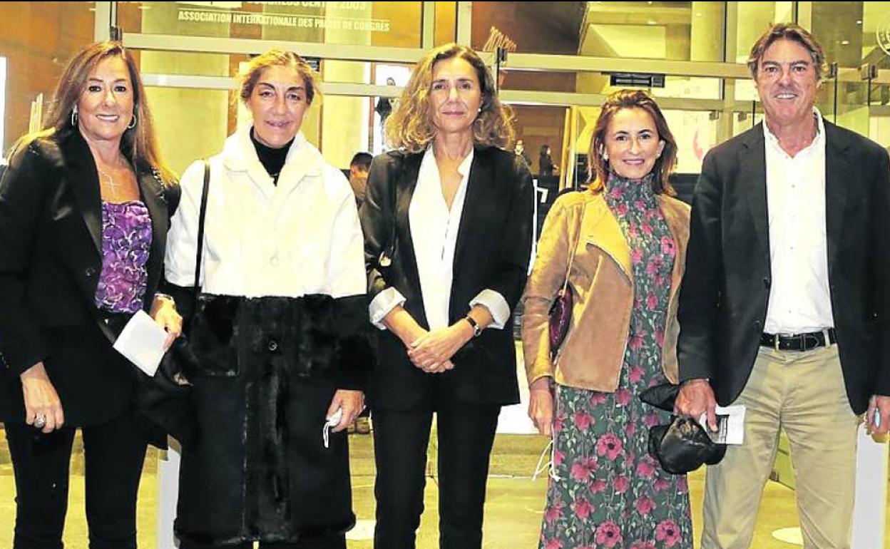 Cristina Ojea, Marga Sáez, Mercedes Cremades, Gemma Martín e Ignacio Martínez Zamacola.