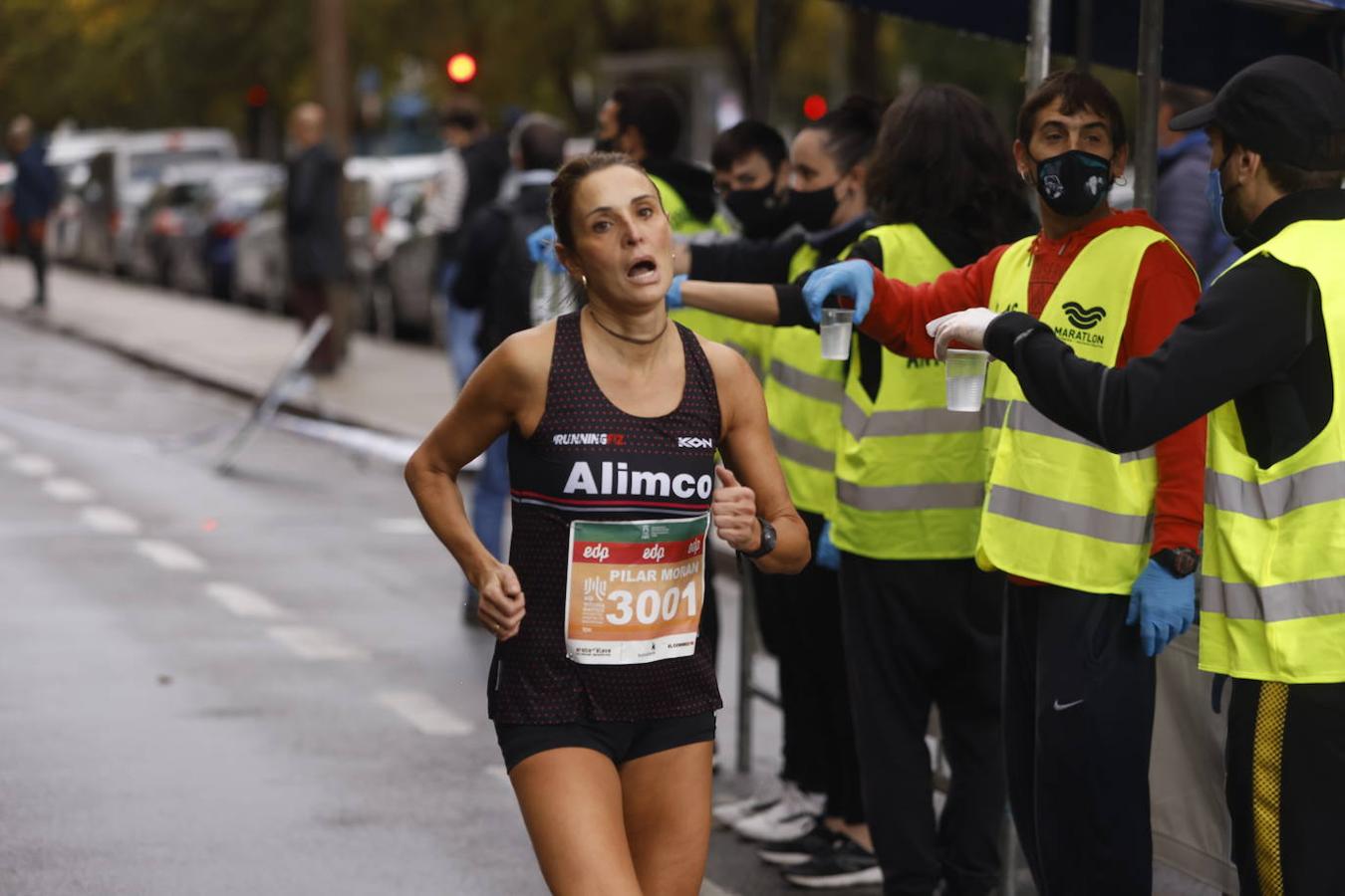 Fotos: 2.500 corredores inundan Vitoria en el Maratón Fiz