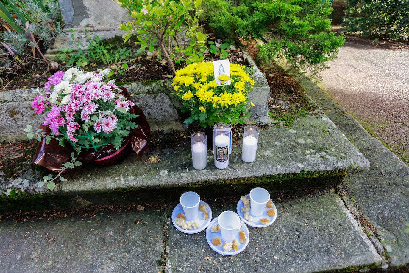 Fotos: Todos los Santos en los cementerios de Vitoria