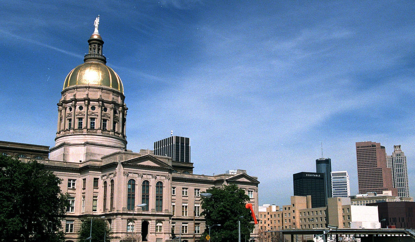 7.- ATLANTA (ESTADOS UNIDOS) | Esta "joya en pleno sur de EE UU" lleva la pasión y activismo en sus genes: cuna de Martin Luther King Jr. y uno de los estados más disputados en las elecciones presidenciales del 2020 en EE UU. Además, cuenta con una gran oferta cultural y con innovadoras iniciativas de sostenibilidad. "Atlanta está que arde, más que nunca", apuntan desde Lonely Planet. Se la conoce como el Gran Melocotón, en contrapunto con la Gran Manzana, y al igual que Nueva York, asiste a un constante renacer artístico y cultural.