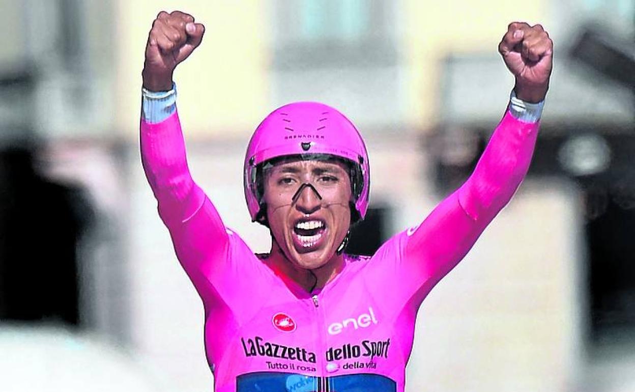 Egan Bernal celebra su victoria en la pasada edición.