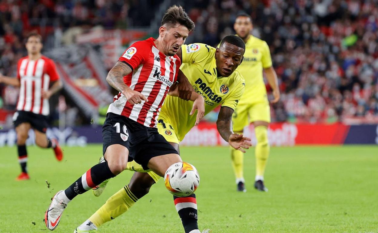 Vencedor y Danjuma, del Villarreal, en el último partido en San Mamés.