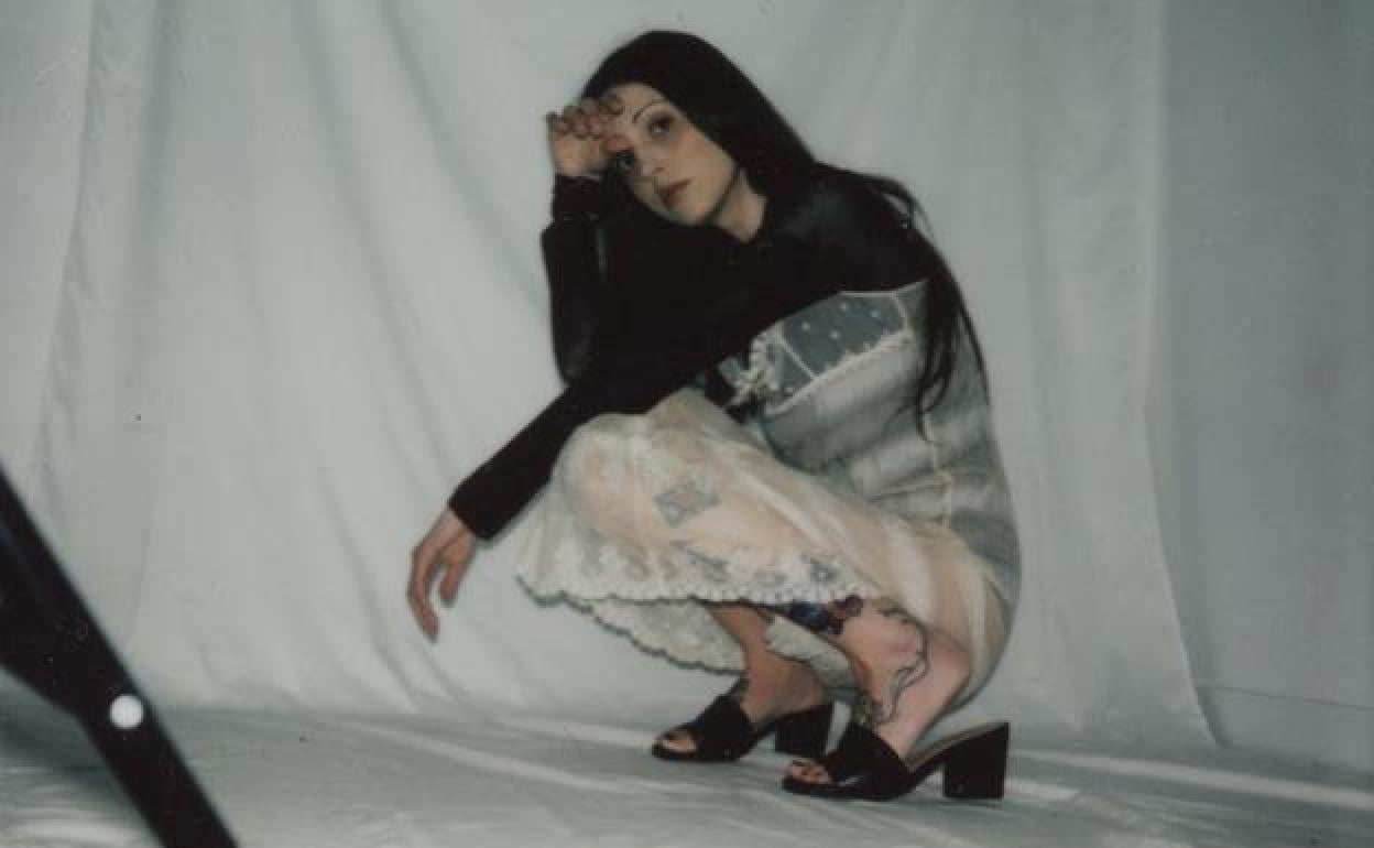 DISUSE es una tienda de ropa 'vintage' creada por la vitoriana Jennifer Custodio