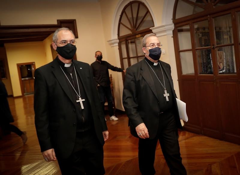 A la izquierda, Juan Antonio Aznárez.