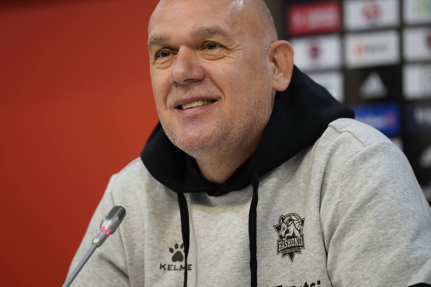 Fotos: La presentación de Neven Spahija como nuevo técnico del Baskonia, en imágenes