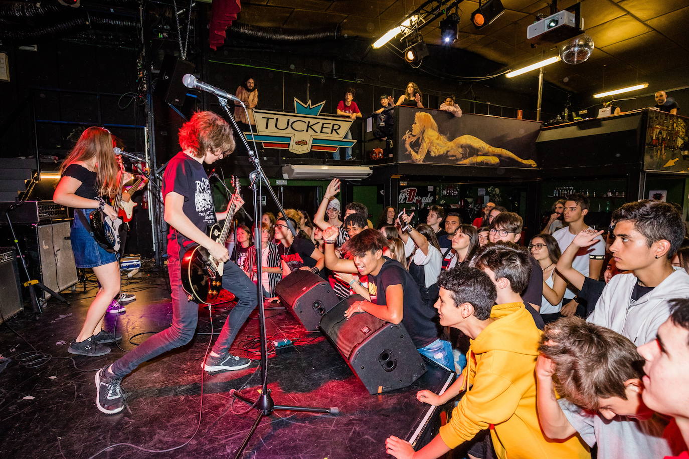 Hell Dorado: Talleres musicales para tocar rock y producir un rap