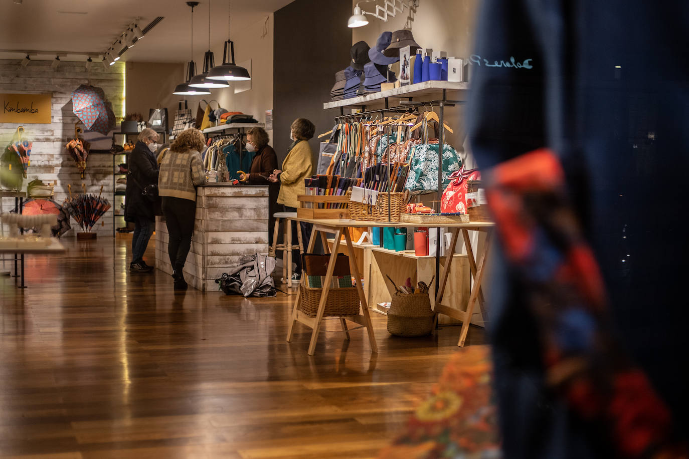 Fotos: Cinco creadoras abren una tienda efímera en el centro de Bilbao