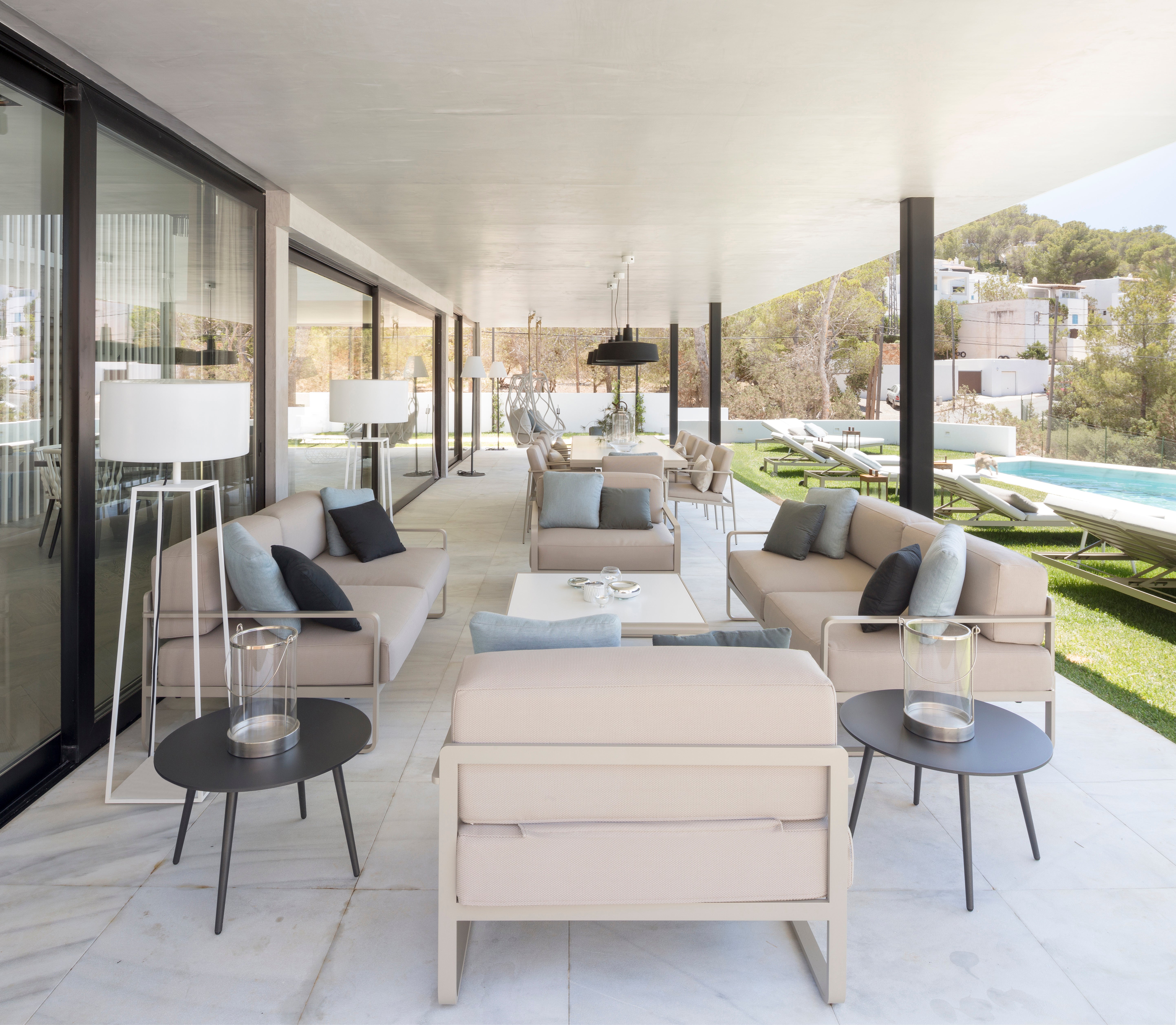 Fotos: Una interiorista vizcaína reforma el lujoso chalet de un futbolista en Ibiza