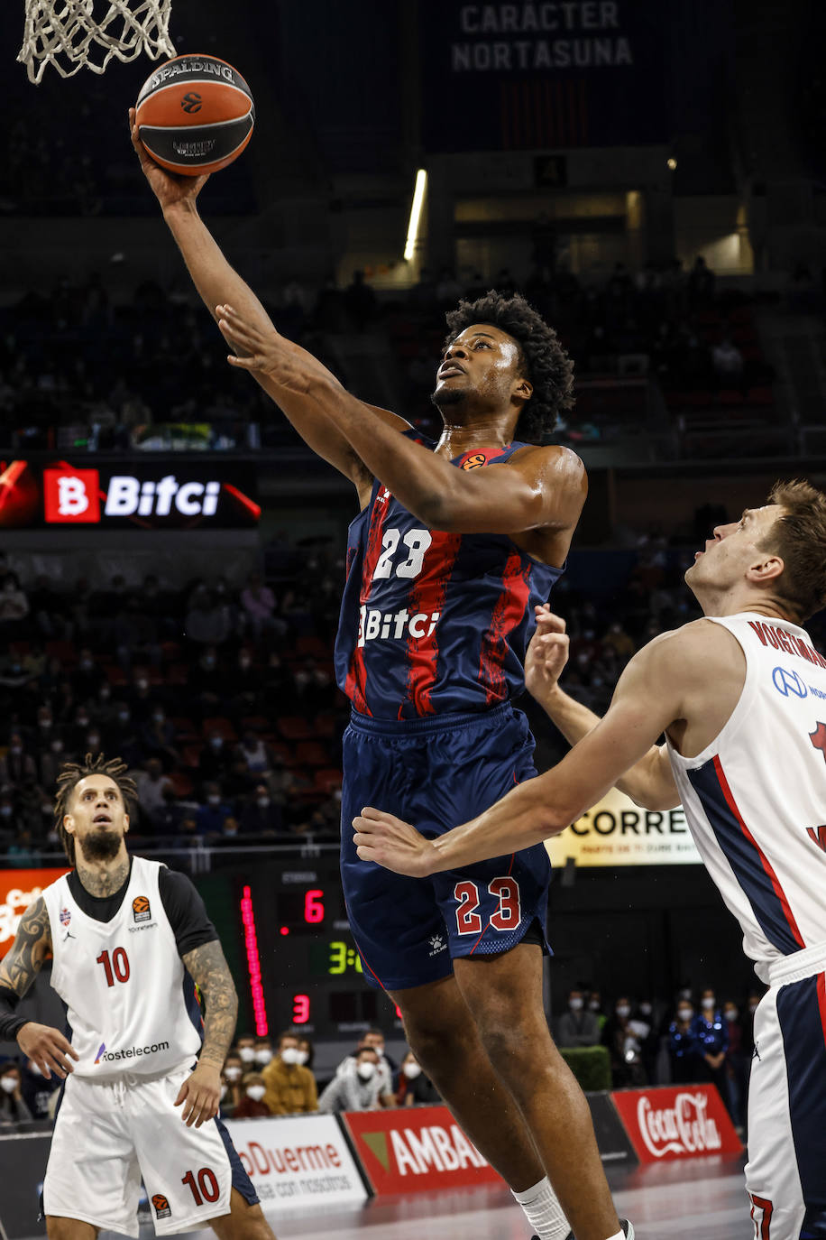 Fotos: Las mejores imágenes del Baskonia - CSKA Moscú