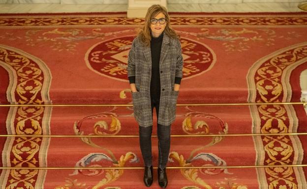 La directora de Zinebi, Vanesa Fernández Guerra, en el teatro Arriaga.