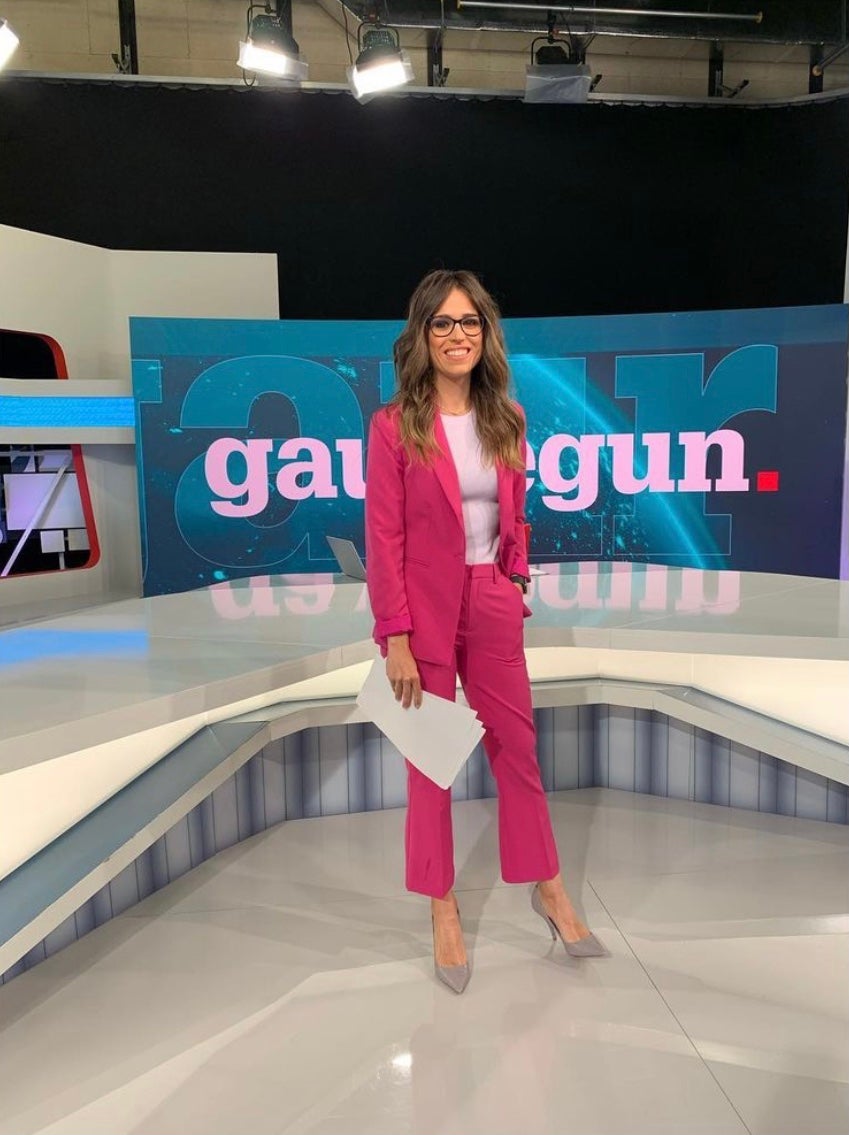 Fotos: Las tiendas y firmas de Bizkaia que visten a los presentadores de ETB