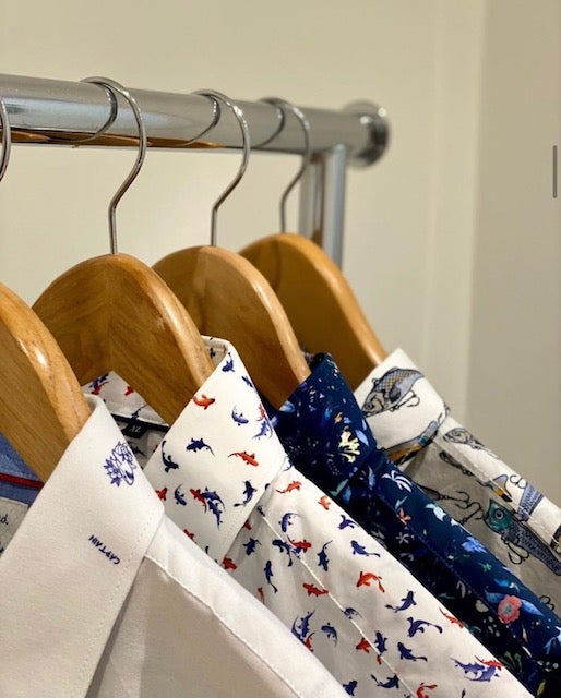 Fotos: Las tiendas y firmas de Bizkaia que visten a los presentadores de ETB