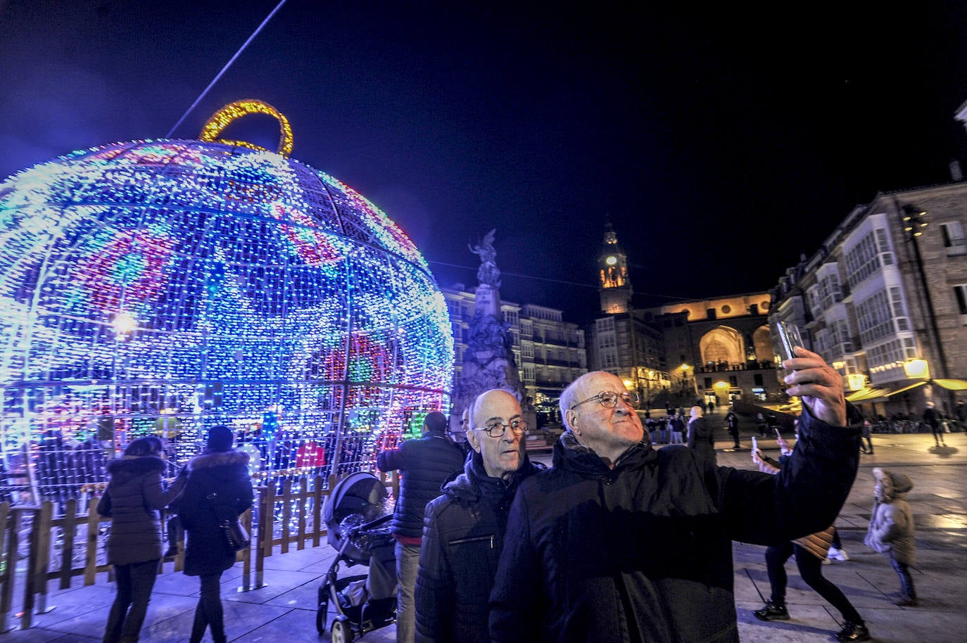 Fotos: Vitoria ya disfruta de su alumbrado navideño