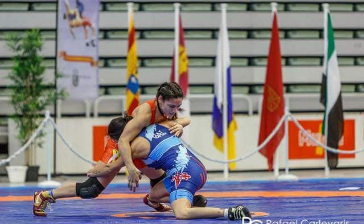 Imagen de un combate entre Ainhoa Santamaría y Lydia Pérez 