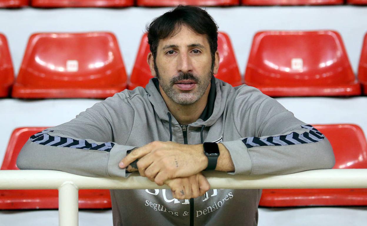 Álex Mumbrú cree que su equipo estuvo especialmente mal contra el Real Madrid y el Zaragoza. 