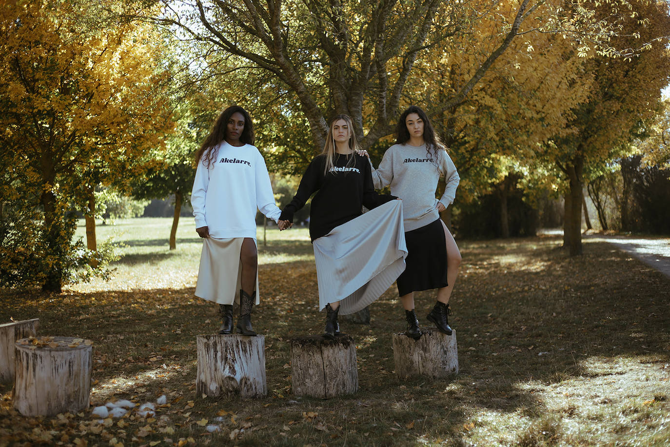 Fotos: Sesión de fotos de Akelarre en el bosque de Zabalgana