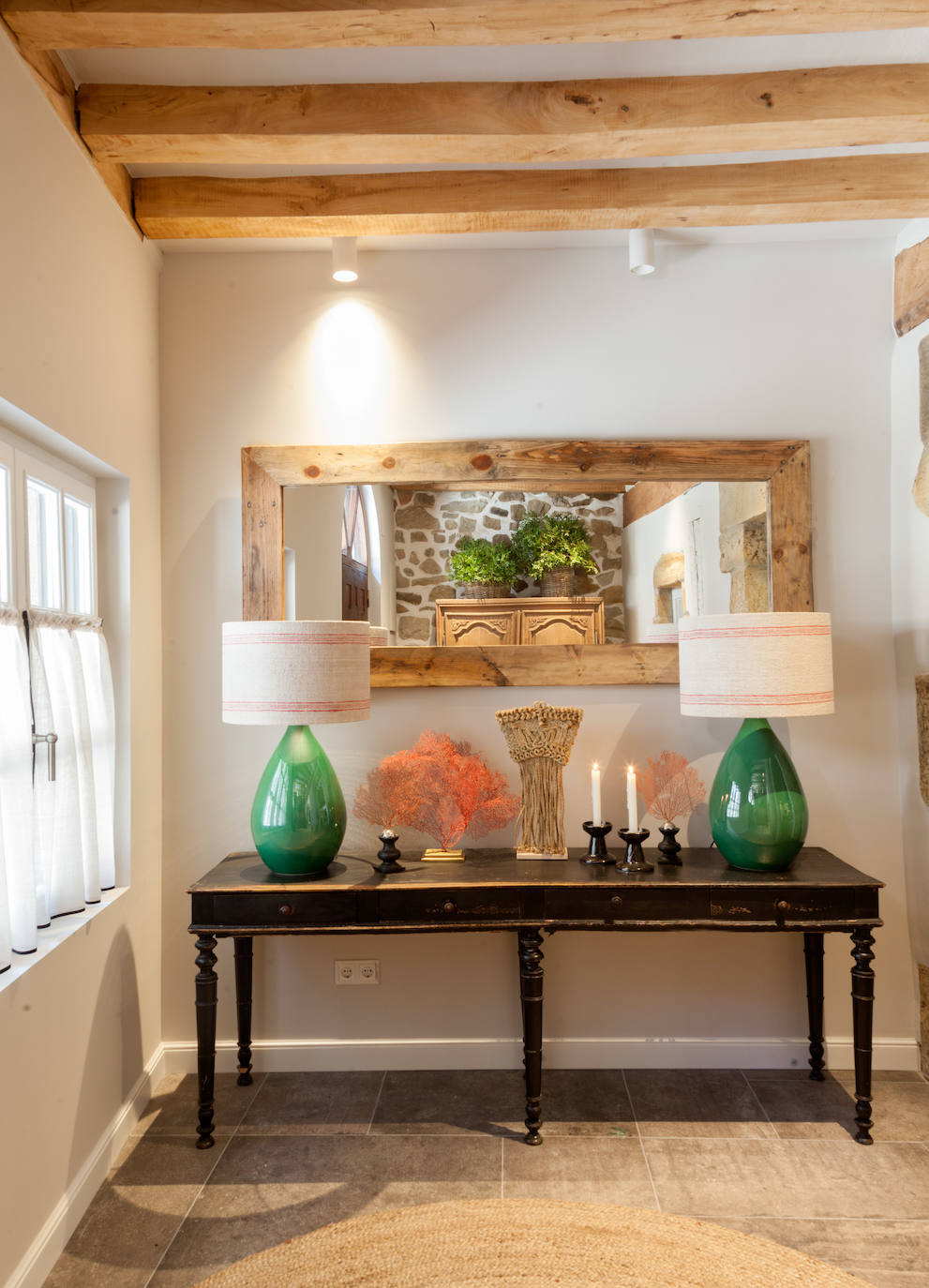 Fotos: La sorprendente reforma de una casa del siglo XVIII en Bizkaia: con patio interior y ático independiente