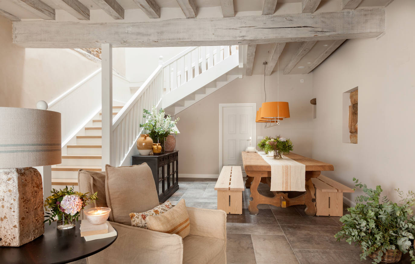 Fotos: La sorprendente reforma de una casa del siglo XVIII en Bizkaia: con patio interior y ático independiente