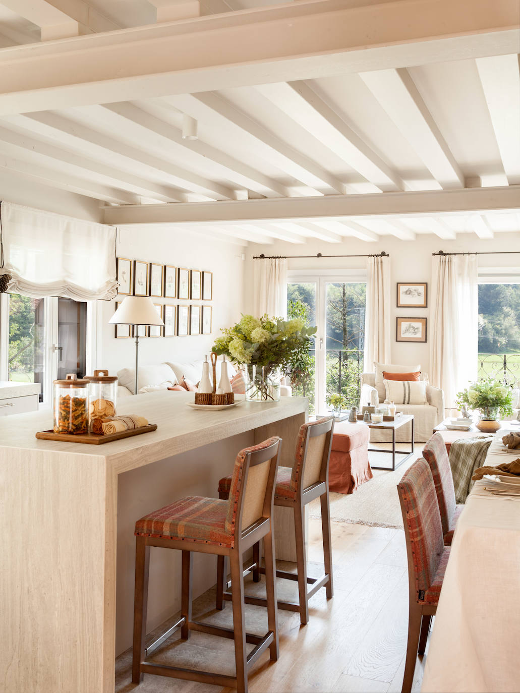 Fotos: La sorprendente reforma de una casa del siglo XVIII en Bizkaia: con patio interior y ático independiente