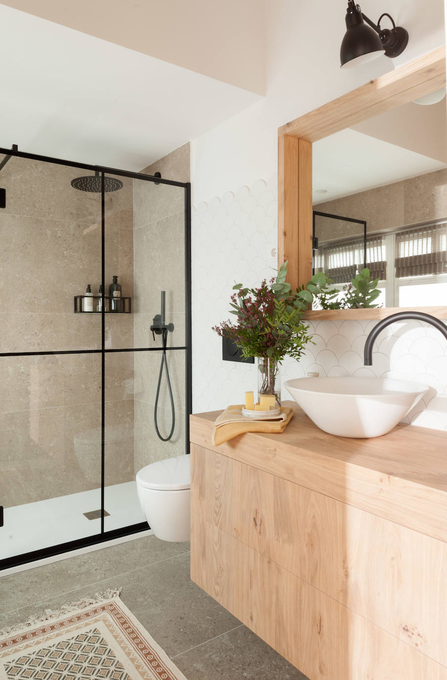 Fotos: La sorprendente reforma de una casa del siglo XVIII en Bizkaia: con patio interior y ático independiente