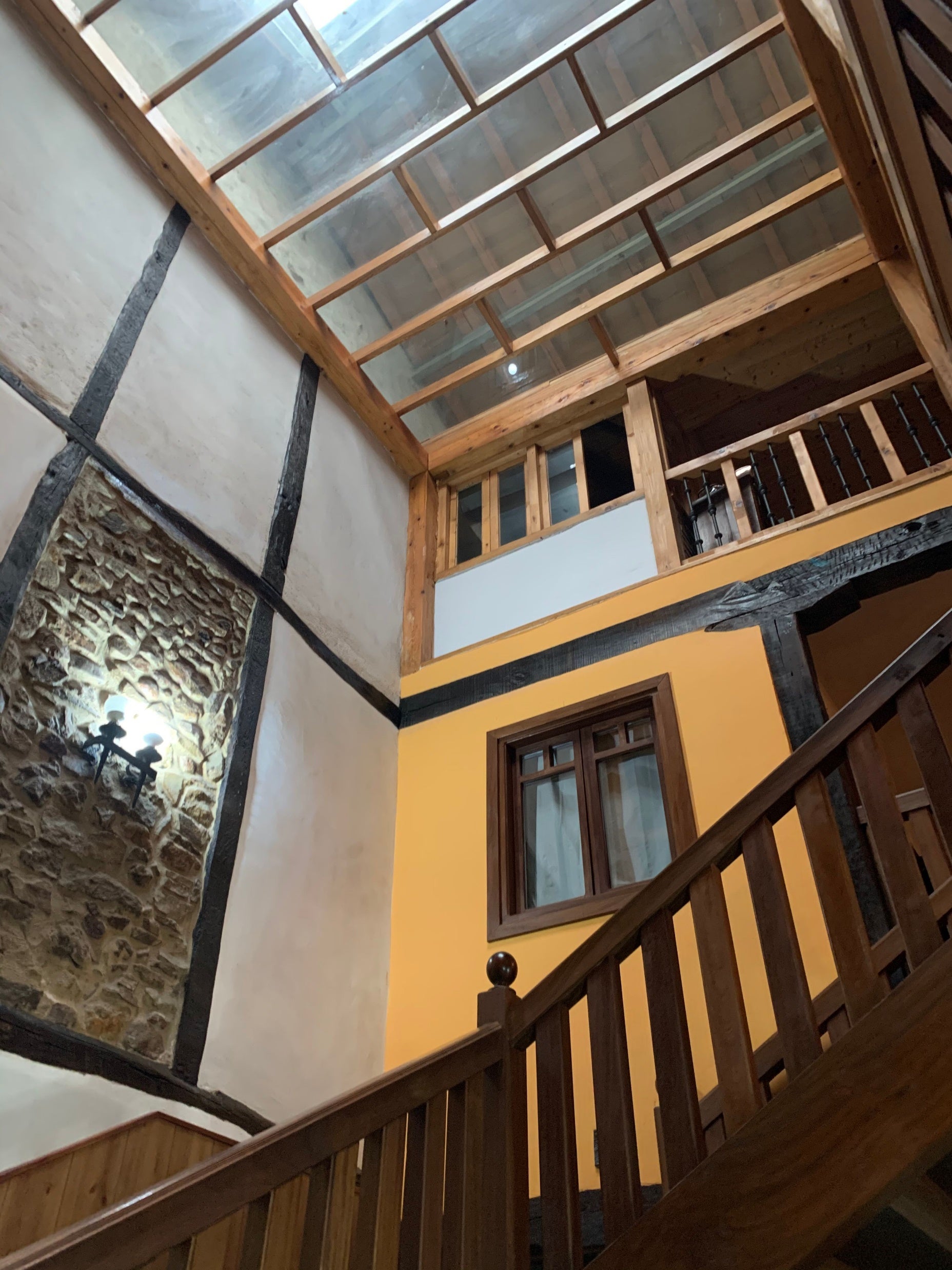 Fotos: La sorprendente reforma de una casa del siglo XVIII en Bizkaia: con patio interior y ático independiente