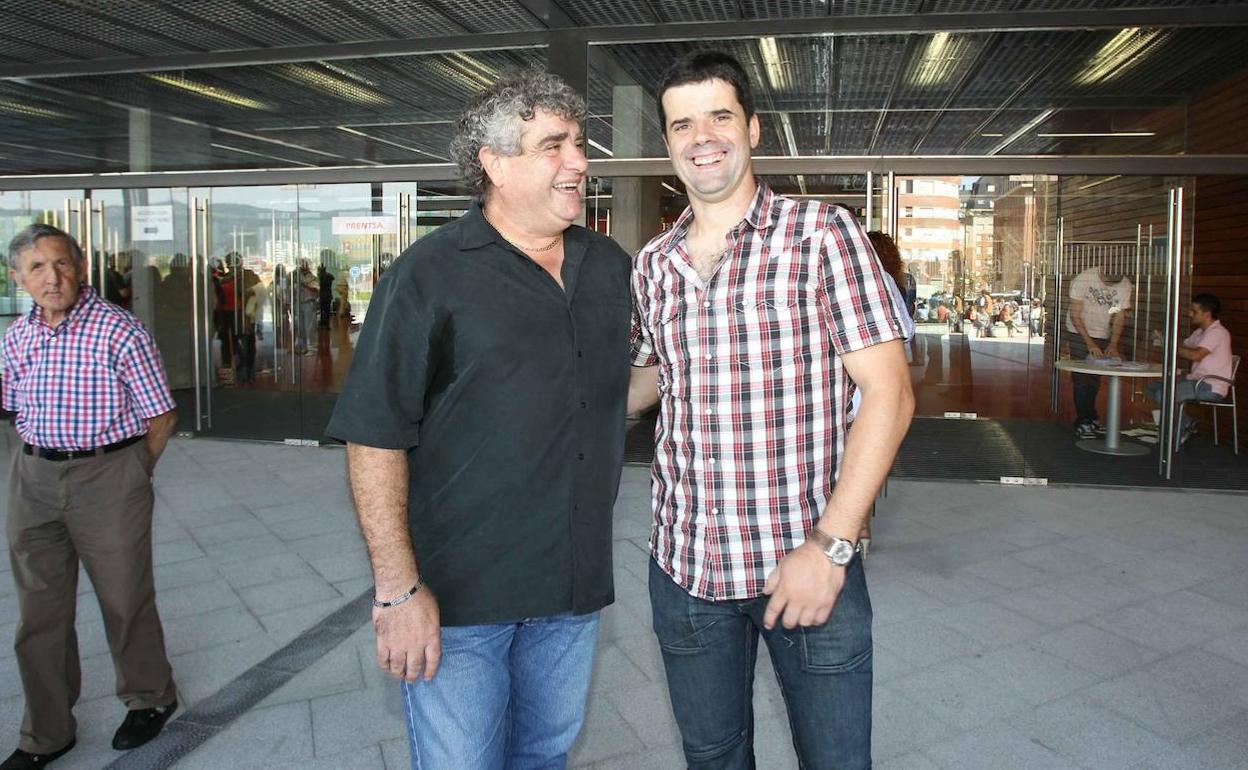 Panpi Ladutxe y Patxi Eugi en la final del manomanista en Bilbao en 2011.