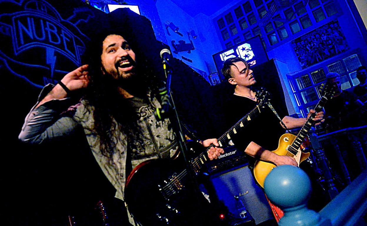 El cantante Arthur y el hacha rubiales William. 