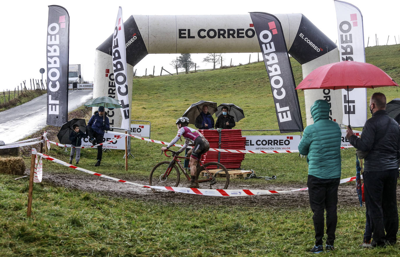 Fotos: Las mejores imágenes del XXXV Trofeo San Andrés de ciclocross