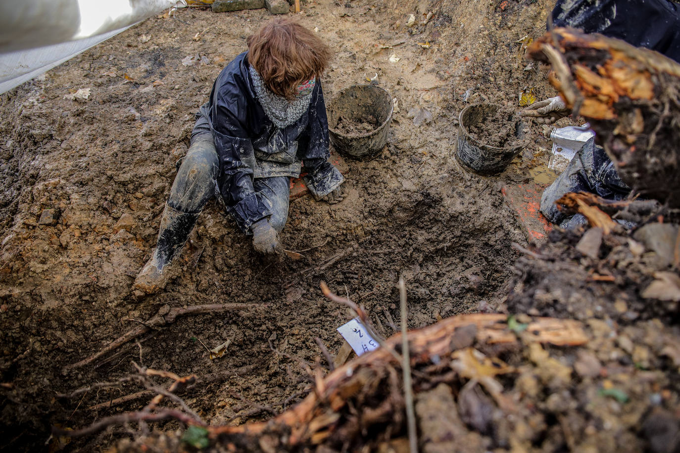 Fotos: Comienza la exhumación de 60 víctimas de la Guerra Civil en el cementerio de Begoña