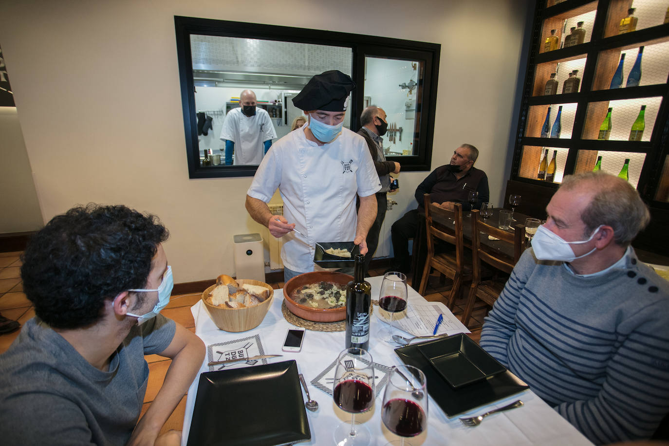 Fotos: Burduntzi sorprende con el primer postre del concurso