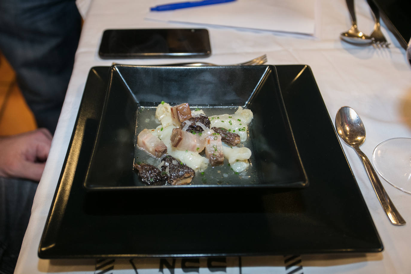 Fotos: Burduntzi sorprende con el primer postre del concurso