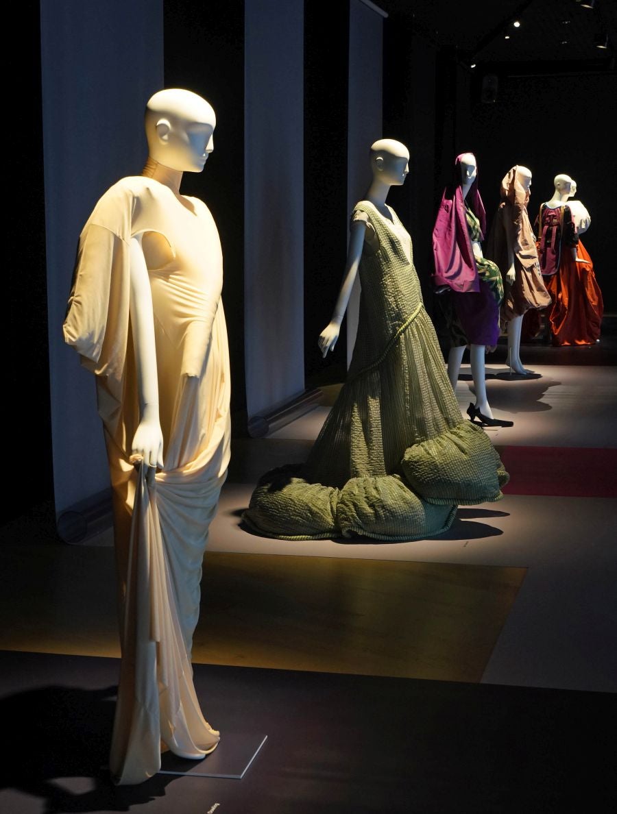 Fotos: La herencia de Balenciaga recala en el museo de Getaria