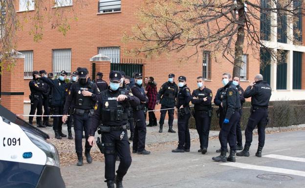 Efectivos de la Policía Nacional en el lugar del suceso.