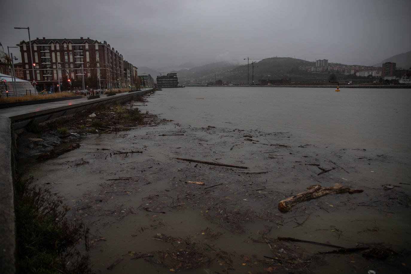 Fotos: Sodupe se autoprotege de las crecidas del río Herrerías
