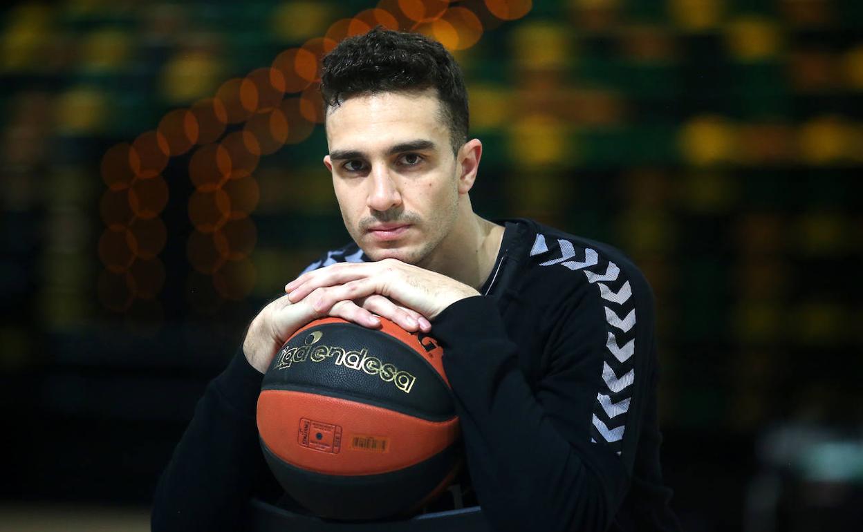 Reyes está a gusto en Bilbao, que define como ciudad «top». 