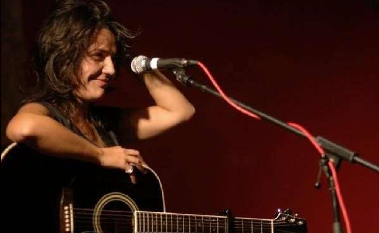 Anari, kontzertu batean.