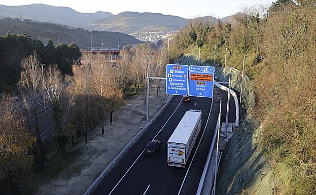 Los dos nuevos carriles del nudo de Kukularra.